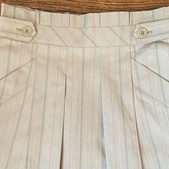 BCBGMaxAzria Stripe Skirt with Pockets and Pleats - Picture 2 of 4